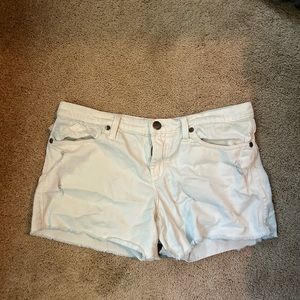 white jean shorts